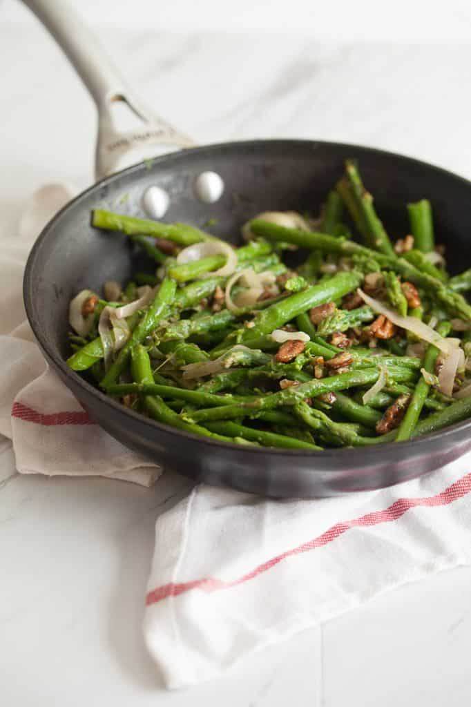 Skillet Asparagus with Pecans in Pan