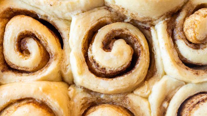 How to Par-Bake Cinnamon Rolls {Make Ahead Method!}